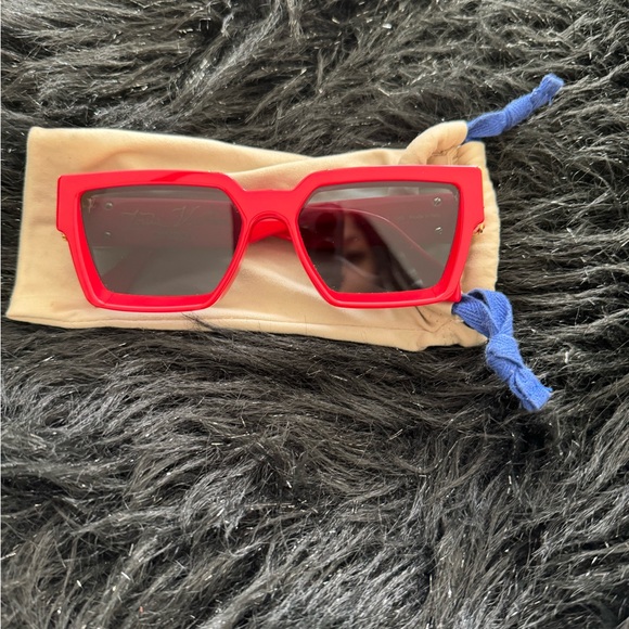 Red Louis Vuitton millionaire glasses - Picture 1 of 4